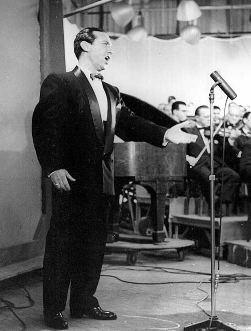 Singing for Television of San Paolo (Brazil)