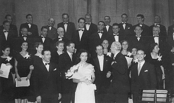 At the end of the concert together with the Count Guido Chigi Saracini
